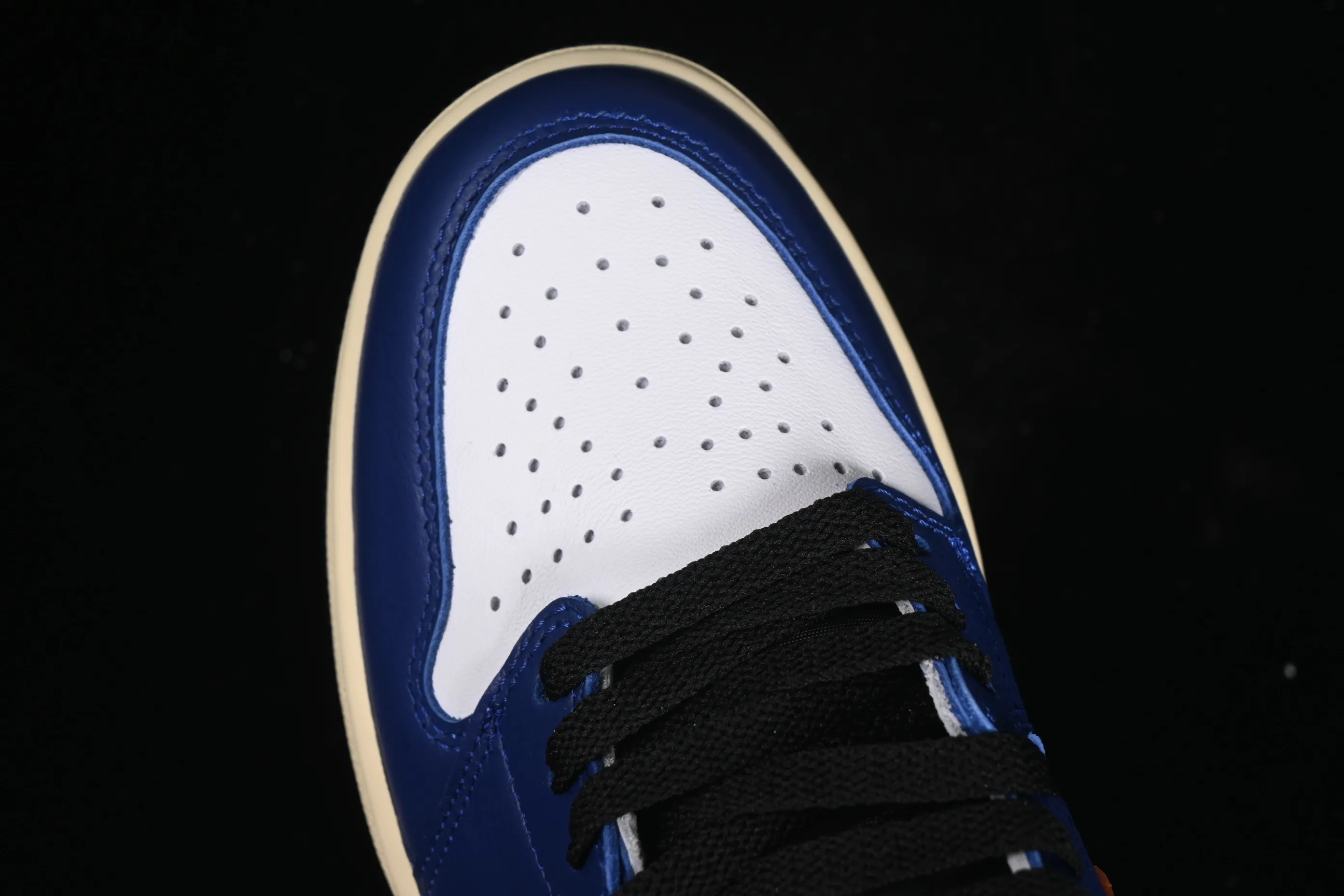 All categories Air Jordan Jordan series basketball shoes Air Jordan 1 High Air Jordan 1 Retro High "White Deep Royal Blue" AJ1 Joe 1 navy white and blue high-top basketball shoes DZ5485-100